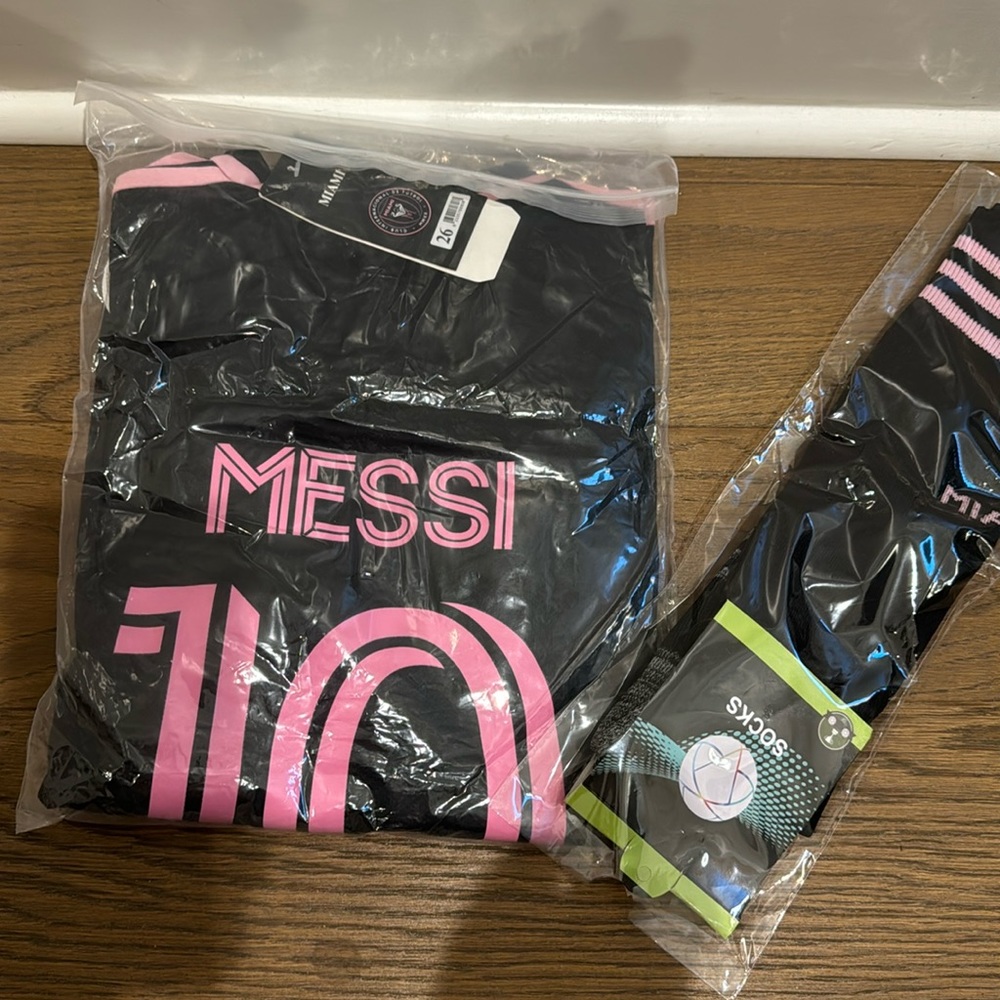 Messi kids uniform set with socks brand new size 10